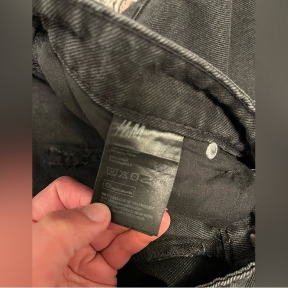 H&M Black Relaxed Fit Jeans with Straight Cut- Size 10 NWOT - Picture 8 of 9